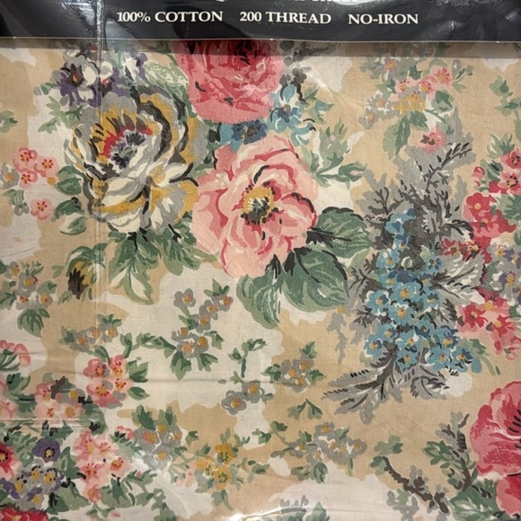Ralph Lauren Vintage RARE “Brittany Multi" Floral Flat Queen Size Sheet! - Picture 3 of 5